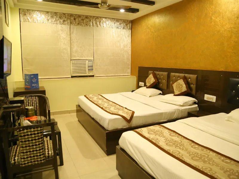 Hotel Sunview Jain Chandīgarh エクステリア 写真